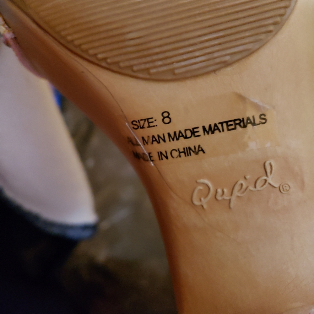 Heels - Picture 6 of 6